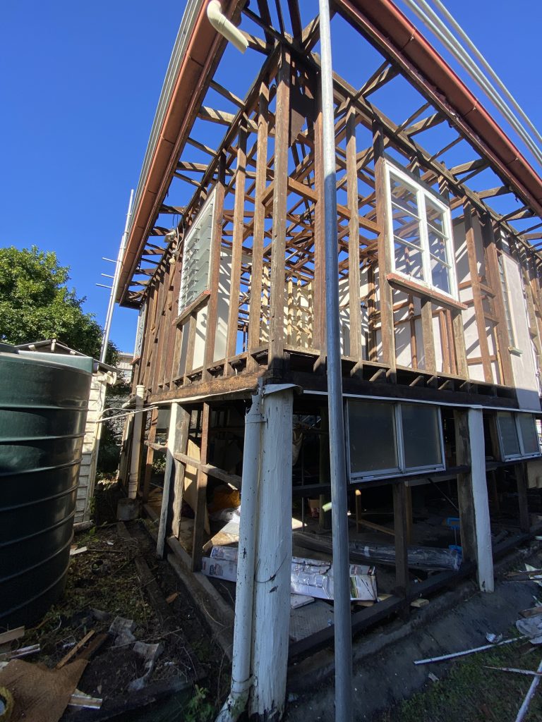 Safe asbestos disposal following QLD regulations - SafeZone Asbestos Safe asbestos disposal following QLD regulations