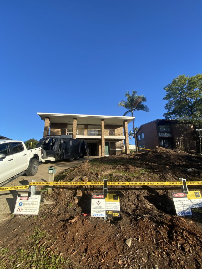 Licensed asbestos removal specialist 80's Brisbane home - SafeZone Asbestos Licensed asbestos removal specialist 80's Brisbane home