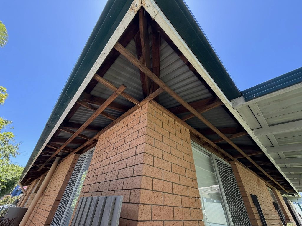 Soffit Asbestos Removal